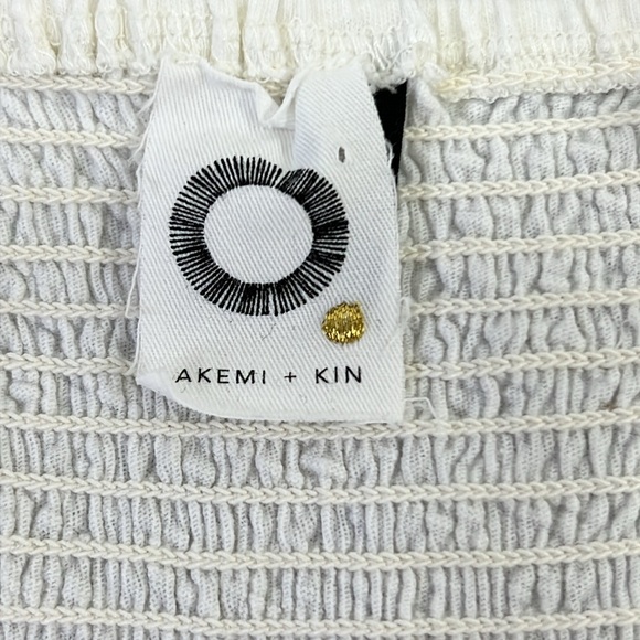 SOLD IN STORE Akemi + Kin Boho Crotchet Detailed Tank Top Size Medium - Picture 6 of 13
